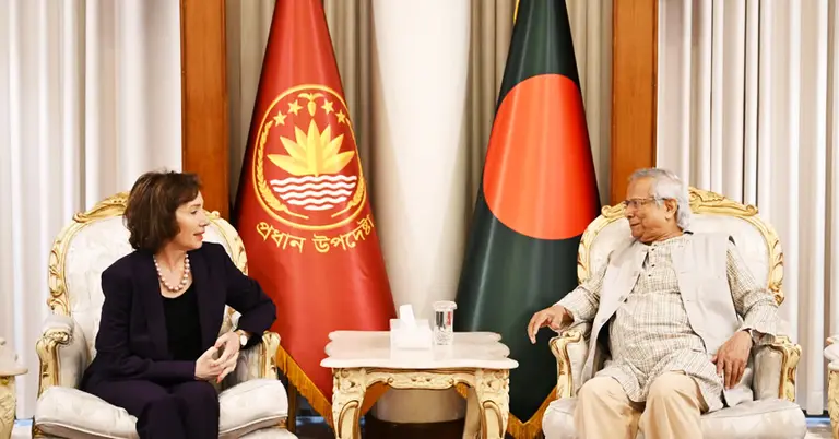 প্রধান উপদেষ্টার সঙ্গে ট্রেসি অ্যান জ্যাকবসনের সাক্ষাৎ